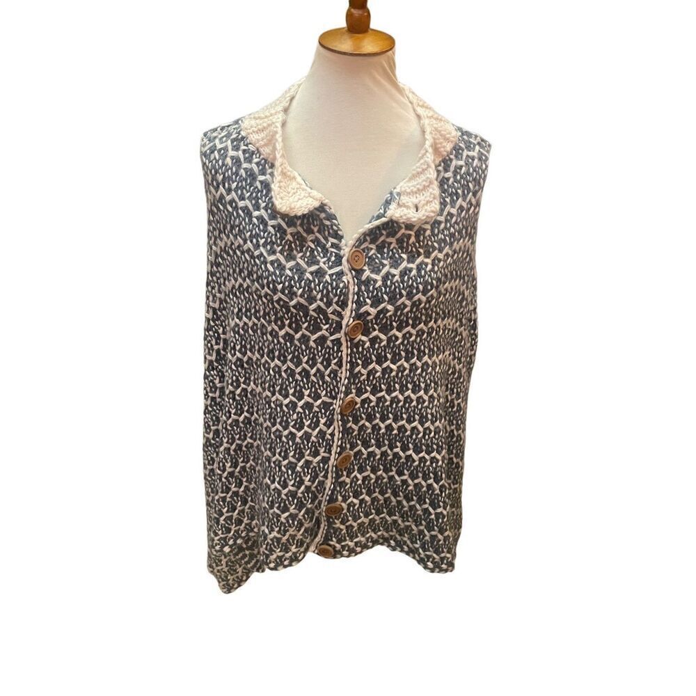 Simply Noelle Slate Blue & Cream Button Down Poncho/Shawl/Shrug-One Size - Picture 4 of 15